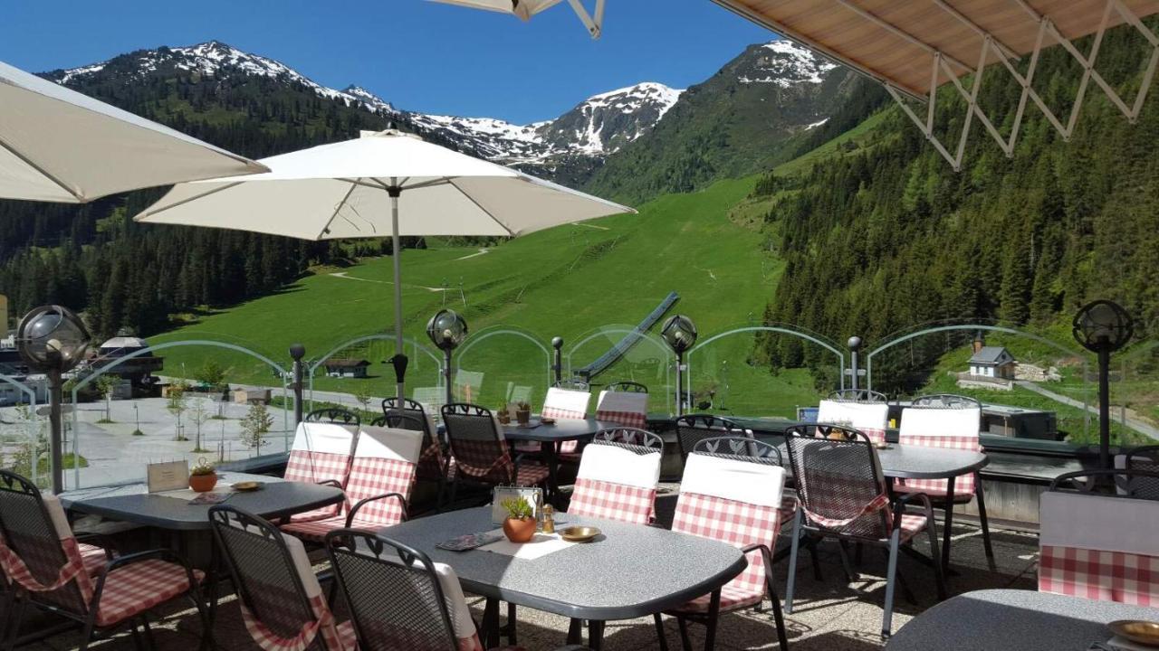Hotel Almhof Hochfugen Bagian luar foto