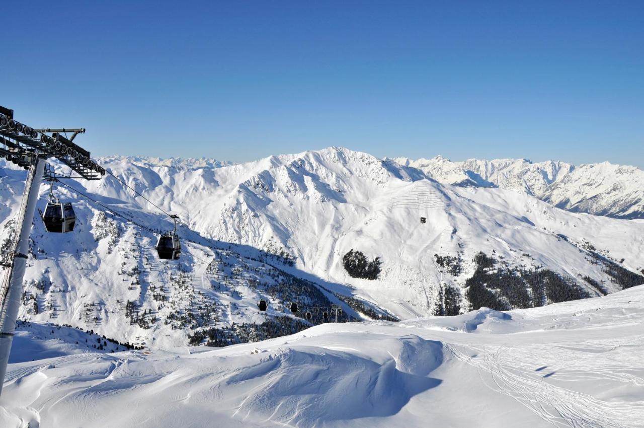 Hotel Almhof Hochfugen Bagian luar foto