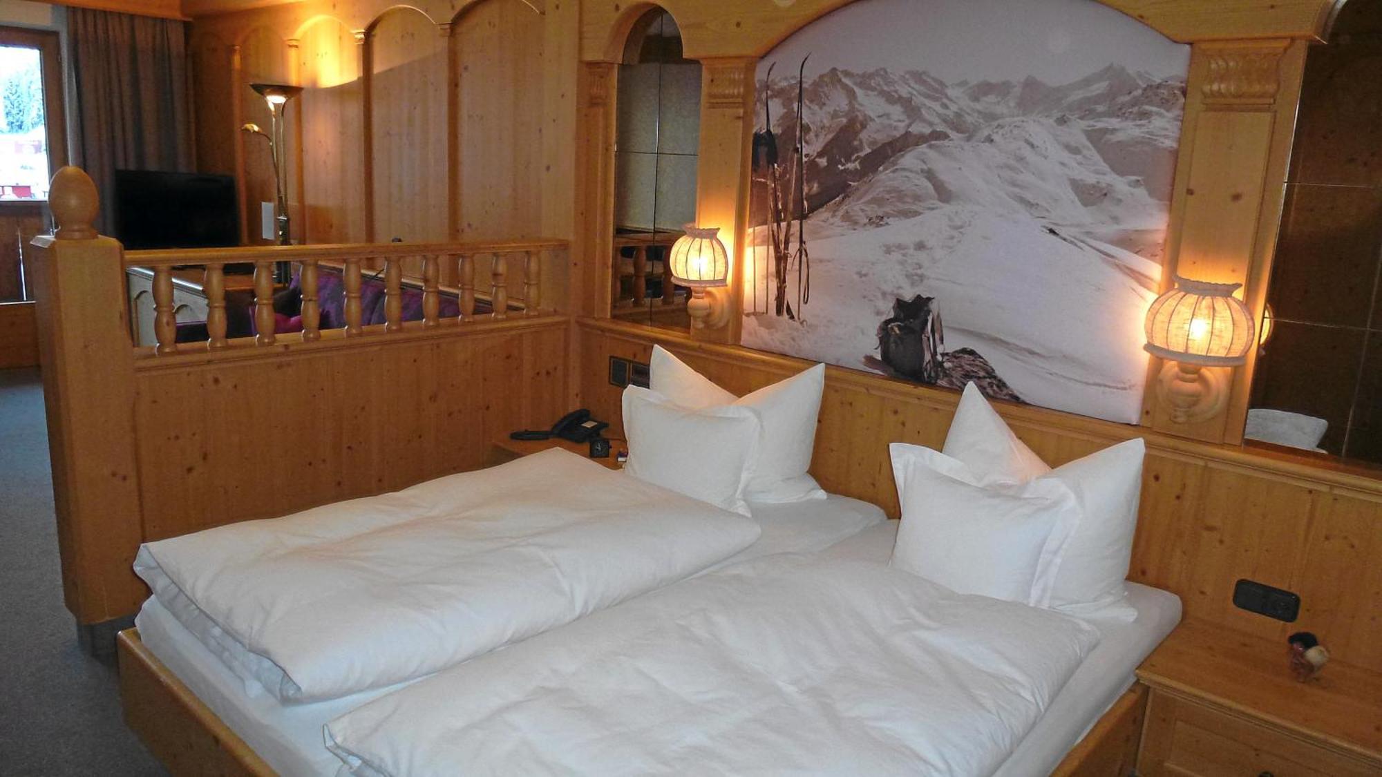 Hotel Almhof Hochfugen Ruang foto