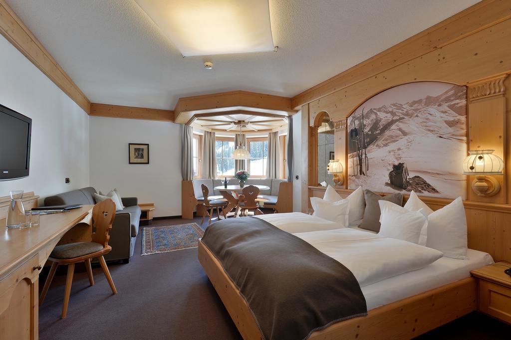 Hotel Almhof Hochfugen Bagian luar foto
