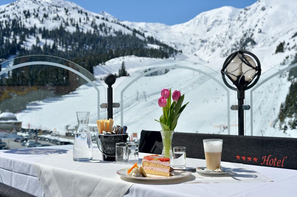 Hotel Almhof Hochfugen Bagian luar foto